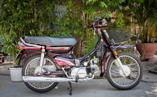  Honda Dream II như ‘đập thùng’ - hàng hiếm tại Hà Nội 