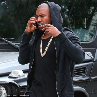Kanye West phản ứng trước thương vụ Apple mua Tidal