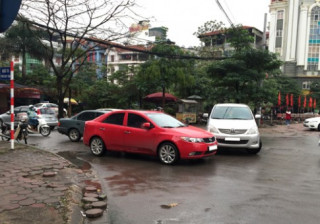  Lái ôtô tùy tiện kiểu người Việt 