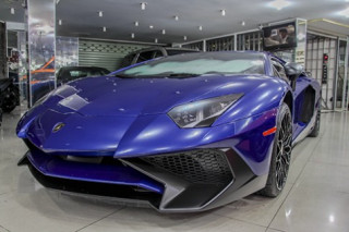  Lamborghini Aventador SV màu xanh độc nhất tại Việt Nam 