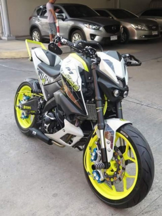 M-Slaz độ theo phong cách biểu diễn Stunt