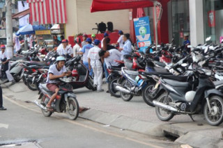  ‘Ngày hội’ sửa xe máy tại Sài Gòn 