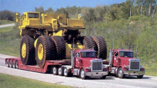 Những xe tải vận chuyển hàng ‘khủng’ 