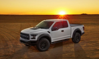  Siêu bán tải Ford F-150 Raptor 2017 giá từ 48.325 USD 