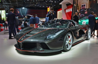  Siêu xe Ferrari giá 2 triệu USD hết hàng trước khi ra đại lý 
