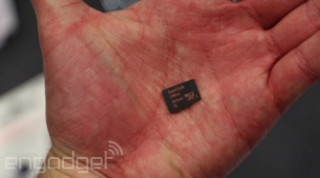 Thẻ nhớ microSD dung lượng “khủng” 200GB của SanDisk