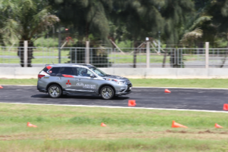  Thử ‘nóng’ Mitsubishi Outlander mới tại Việt Nam 