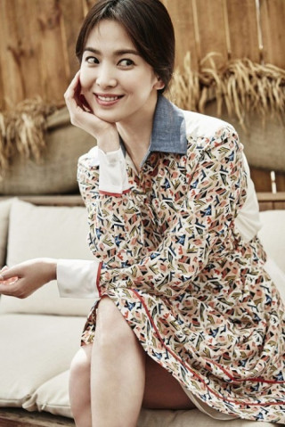 Váy giản dị của Song Hye Kyo cũng tốn 50 triệu đồng