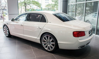  Bentley Flying Spur trắng Glacier 