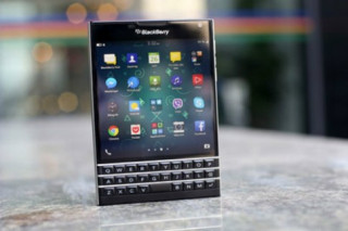  BlackBerry Passport giá rẻ tràn về Việt Nam 