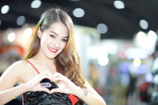  Dàn mẫu nóng bỏng tại hội chợ ôtô xe máy Thái Lan 