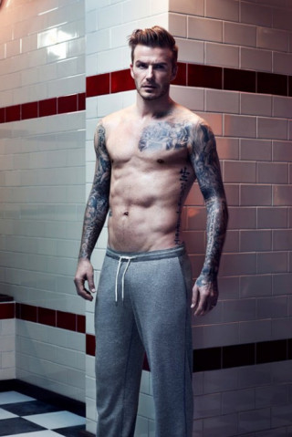 David Beckham khoe cơ bắp với đồ lót