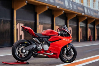 Ducati 959 Panigale cùng gói phụ kiện Performance chính hãng