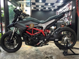 Ducati Hypermotard 821 nhẹ nhàng trên đôi chân YSS