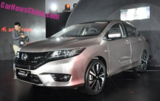  Honda Greiz - sedan cỡ nhỏ giá 12.000 USD 