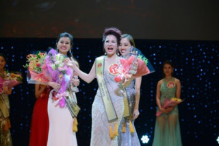 Lê Thanh Thúy đăng quang Hoa hậu Doanh nhân người Việt châu Á.