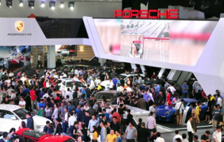  Porsche thắng lớn tại triển lãm xe nhập VIMS 2015 