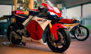  Siêu phẩm đường phố Honda RC213V-S giá 200.000 USD 