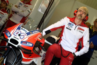 TGĐ Ducati Corse không hài lòng về việc các cánh nhỏ gắn trên xe sẽ bị cấm sử dụng