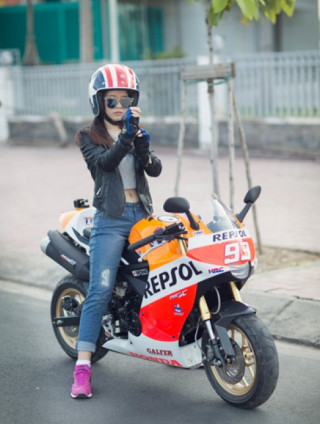  Xế độ phong cách Repsol của nữ sinh viên Sài Gòn 