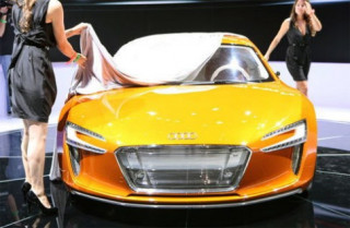  Audi E-tron tỏa sáng ở Los Angeles 