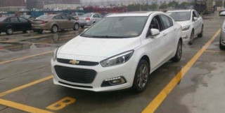 Chevrolet tiết lộ Cruze thế hệ mới 