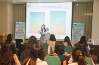 Dưỡng ẩm cho da cùng nàng blogger Chloe Nguyễn.