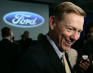  Giám đốc điều hành Ford xuống làm nhân viên bán hàng 