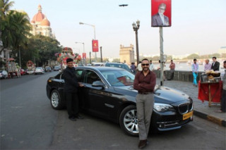  Hãng taxi hạng sang chuyển sang xe bình dân 