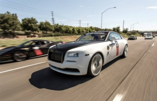  Hành trình ven biển của siêu xe Mỹ 