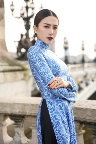 Học trò Hồ Ngọc Hà khoe dáng trước giờ dự show nội y nóng bỏng nhất hành tinh