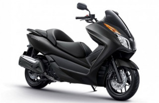  Honda Forza 300 mới giá 4.500 USD 