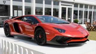  Lamborghini Aventador SV sẽ có bản mui trần 