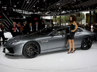  Lamborghini Estoque chia sẻ nhiều thiết bị với Audi A7 