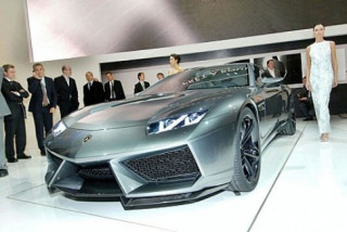  Lamborghini Estoque sẽ ra mắt vào 2012 