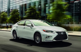  Lexus ES 350 có giá 2,7 tỷ tại Việt Nam 