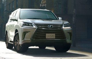  Lexus LX570 2016 có giá từ 88.700 USD 