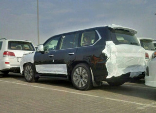  Lexus LX570 2016 xuất hiện ngoài đời thực 