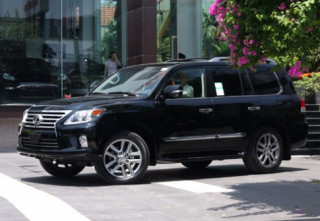  Lexus LX570 đời 2013 đầu tiên về Việt Nam 