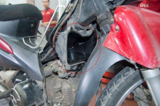  Lọc gió bẩn - nguyên nhân tốn xăng của xe máy 