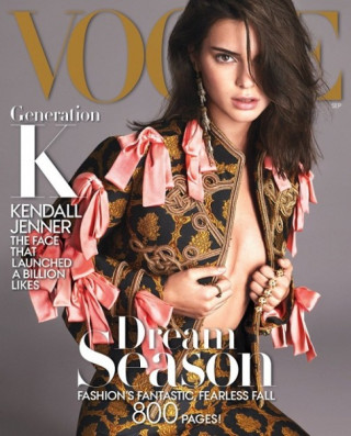 Mặc dư luận, Kendall Jenner tiếp tục lên bìa Vogue