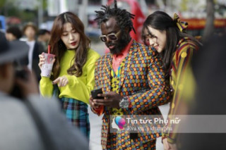 Mãn nhãn vì tín đồ thời trang khoe sắc tại Seoul Fashion Week