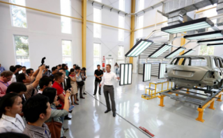  Mercedes-Benz sẽ đầu tư 10 triệu USD vào VN năm 2014 