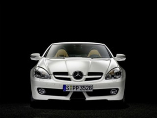  Mercedes gây sốc với phiên bản ‘khỏa thân’ 