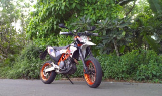  ‘Ngựa hoang’ KTM 690SMC R 
