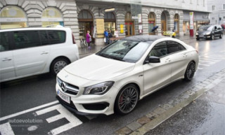  Nữ tài xế mang Mercedes CLA45 AMG làm taxi 