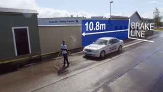  Phanh hút chân không rút ngắn khoảng cách dừng 