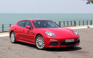  Porsche Panamera - coupe trong hình dáng sedan 