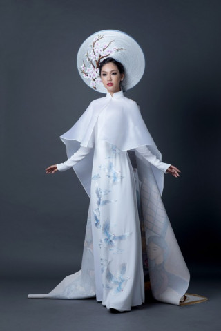 Quốc phục tuyệt đẹp của Phương Linh tại Hoa hậu Quốc tế