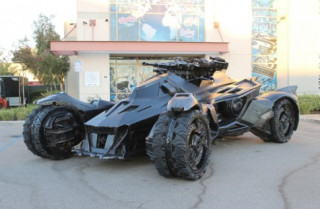  Siêu phẩm xe Người Dơi làm từ mút xốp 